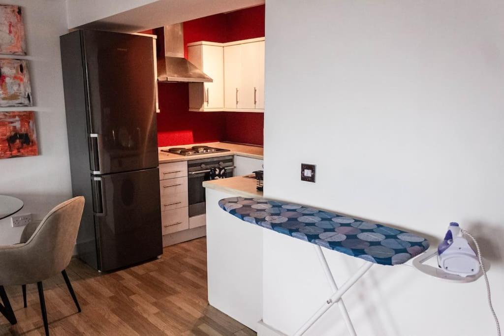 Cozy And Modern 2-Bed Apartment Swansea Luaran gambar