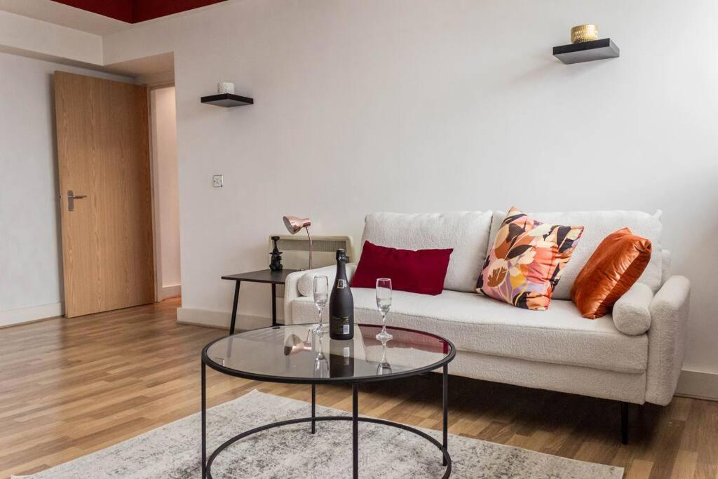 Cozy And Modern 2-Bed Apartment Swansea Luaran gambar